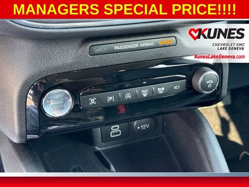 Used 2024 Ford Escape Platinum AWD/4WD image 32