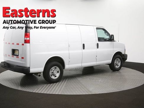 Used 2021 Chevrolet Express 2500 RWD image 36