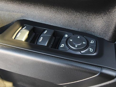 Used 2022 Chevrolet Silverado 2500 Custom w/ Custom Value Package image 20