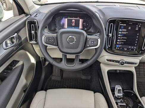 New 2025 Volvo XC40 B5 Plus w/ Protection Package Premier image 20