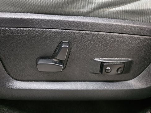 Used 2015 RAM 2500 SLT w/ Luxury Group image 27