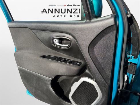 Used 2021 Jeep Renegade Latitude image 28