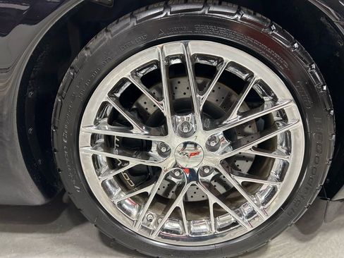 Used 2007 Chevrolet Corvette Convertible w/ Preferred Equipment Group image 17