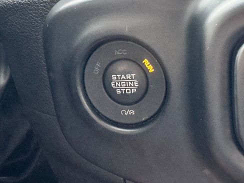 Used 2023 Jeep Wrangler Unlimited Sahara w/ Cold Weather Group image 28