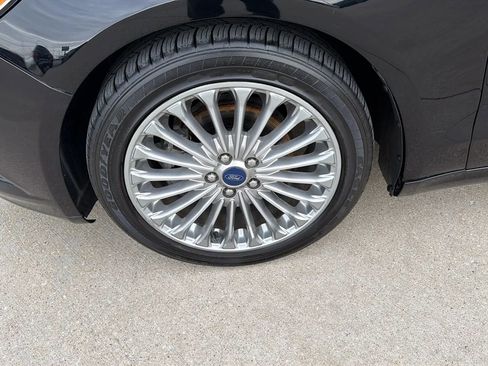 Used 2016 Ford Fusion Titanium FWD image 33