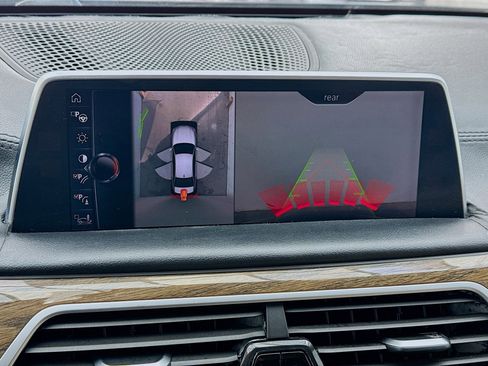 Used 2017 BMW 740i 740i EXECUTIVE/DRIVER ASSISTAN image 10