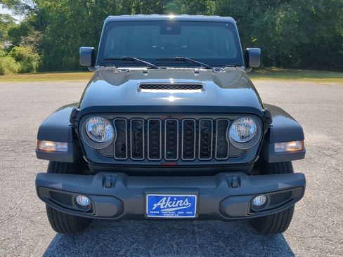 New 2025 Jeep Gladiator Sport image 7