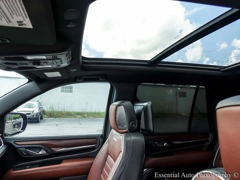 Used 2024 GMC Yukon Denali Ultimate image 11