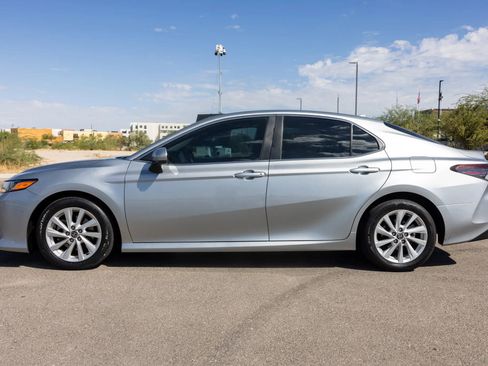 Used 2021 Toyota Camry LE image 2