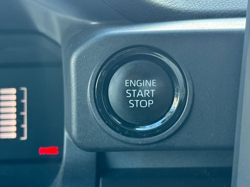 Used 2025 Toyota Tacoma SR5 image 27