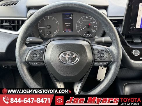 Used 2025 Toyota Corolla LE image 15