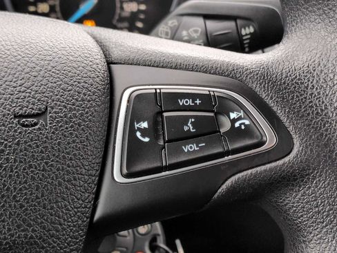 Used 2015 Ford Focus SE image 25