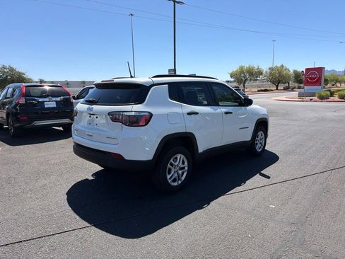 Used 2018 Jeep Compass Sport AWD/4WD image 5