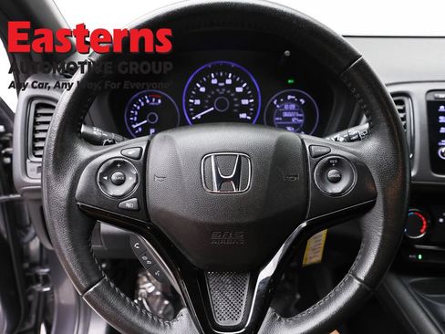 Used 2021 Honda HR-V Sport image 10