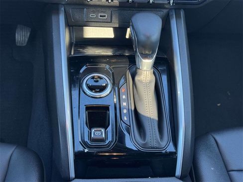 Used 2023 Chevrolet Colorado LT w/ LT Convenience Package III image 8