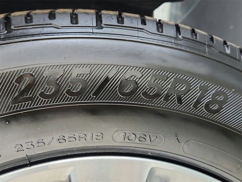 Used 2016 Nissan Murano SV w/ Premium Package image 35