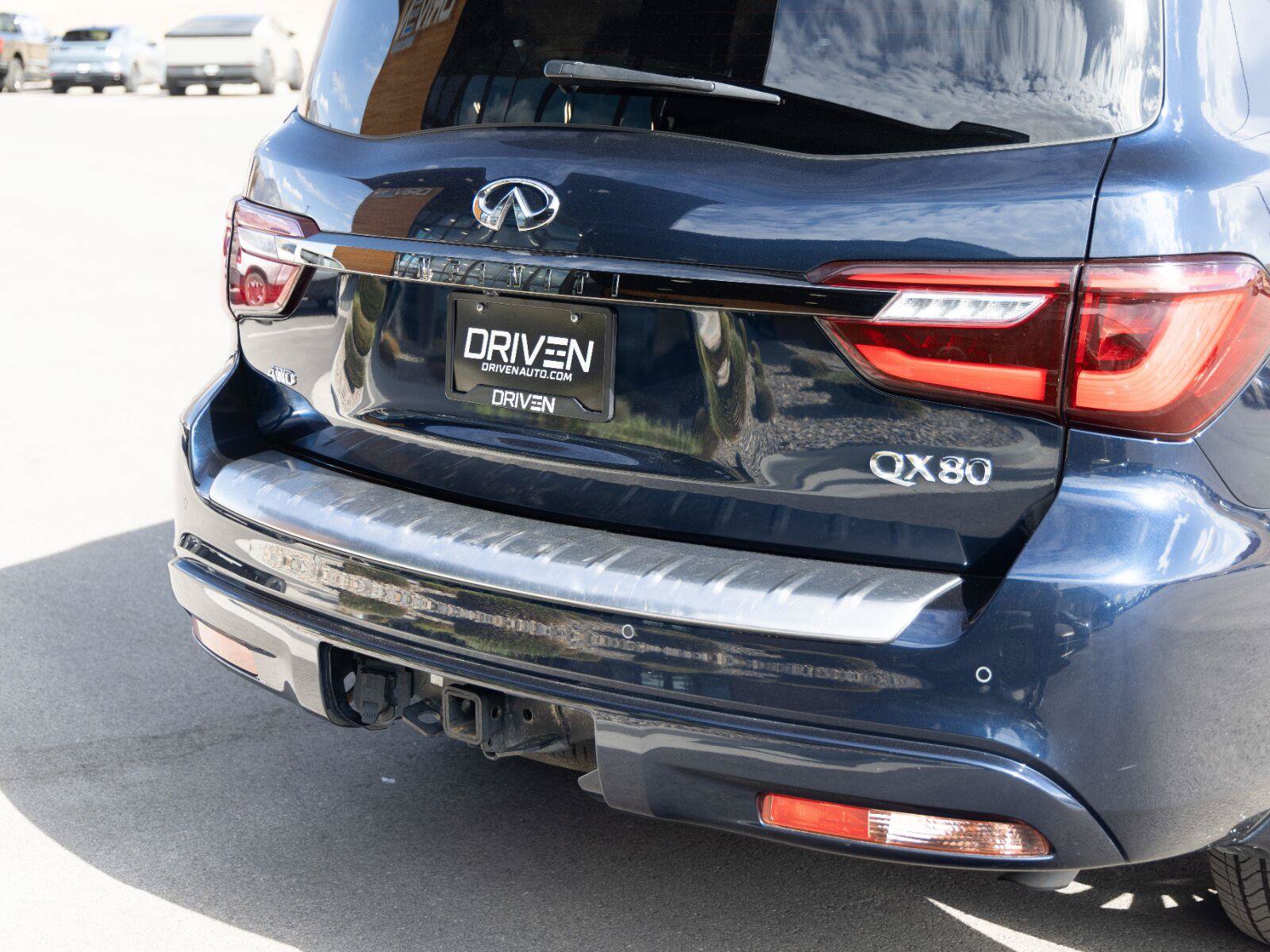 Used 2023 INFINITI QX80 Premium Select w/ Cargo Package AWD/4WD image 9