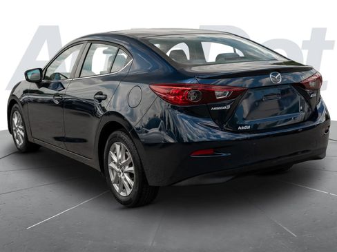 Used 2014 MAZDA MAZDA3 i Touring w/ Moonroof Package 1 FWD image 2