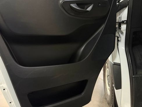 Used 2024 Mercedes-Benz Sprinter 2500 image 23