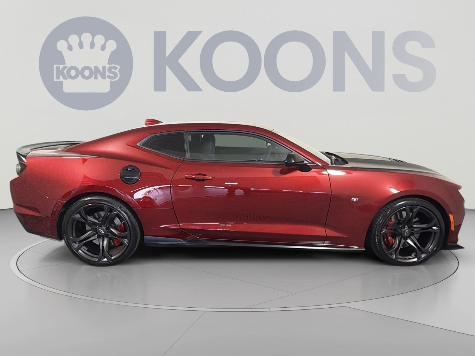 Used 2021 Chevrolet Camaro SS RWD image 8