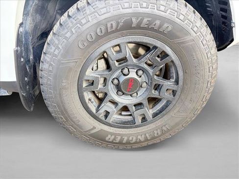 Used 2023 Toyota 4Runner TRD Off-Road AWD/4WD image 17