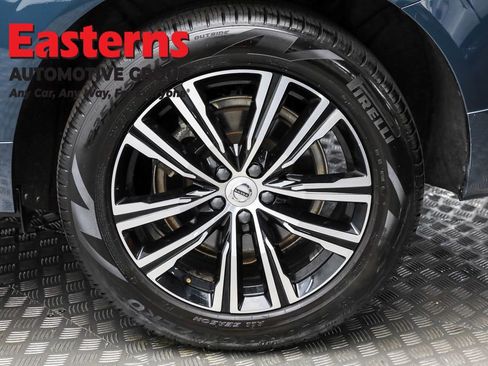 Used 2022 Volvo XC60 B6 Inscription w/ Advanced Package image 11