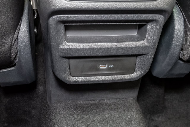 Used 2023 Volkswagen Taos SEL AWD/4WD image 32