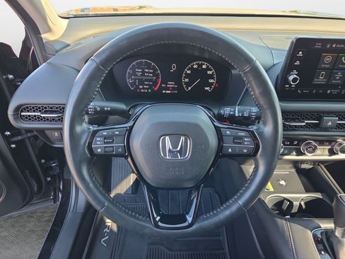 Used 2023 Honda HR-V EX-L image 10