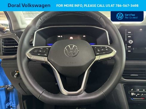 Used 2025 Volkswagen Taos SE image 15