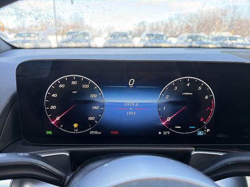 Used 2026 Mercedes-Benz GLB 250 4MATIC image 17