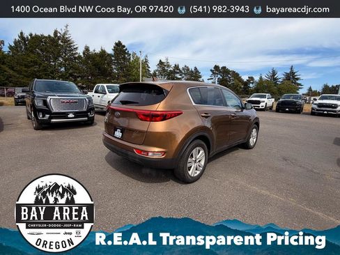 Used 2017 Kia Sportage LX AWD/4WD image 5