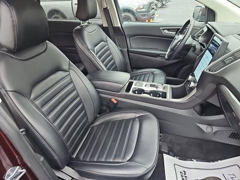 Used 2024 Ford Edge SEL image 9