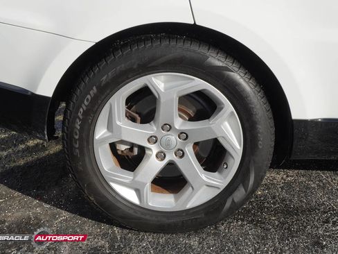 Used 2020 Land Rover Range Rover Sport HSE image 11