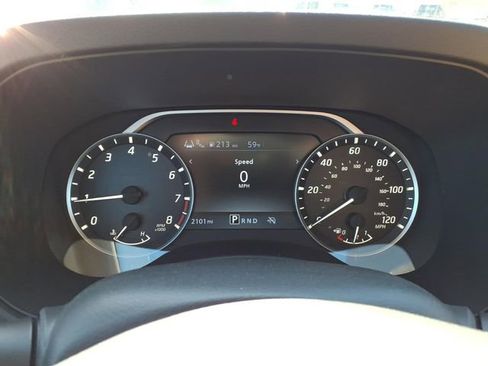 Used 2025 Nissan Frontier SV w/ SV Convenience Package image 24