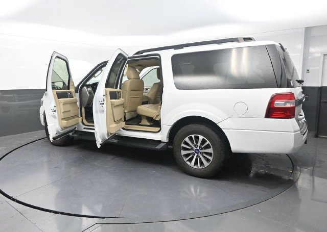 Used 2017 Ford Expedition EL XLT w/ Equipment Group 202A AWD/4WD image 43