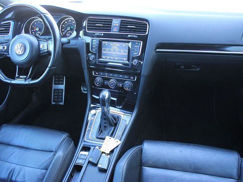 Used 2015 Volkswagen Golf R 4-Door image 18