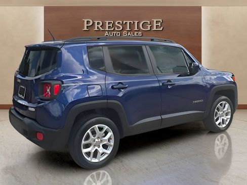 Used 2017 Jeep Renegade Latitude AWD/4WD image 36