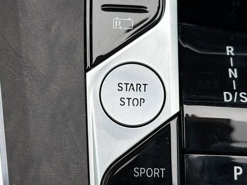 New 2026 BMW X5 xDrive50e image 38