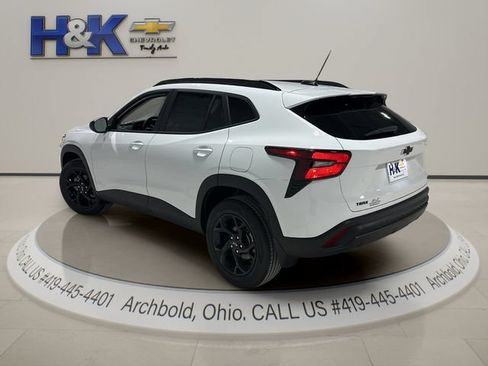 New 2026 Chevrolet Trax LT w/ Driver Confidence Package FWD image 4