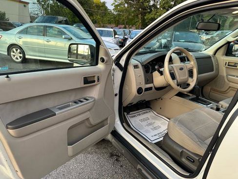 Used 2012 Ford Escape XLT image 11