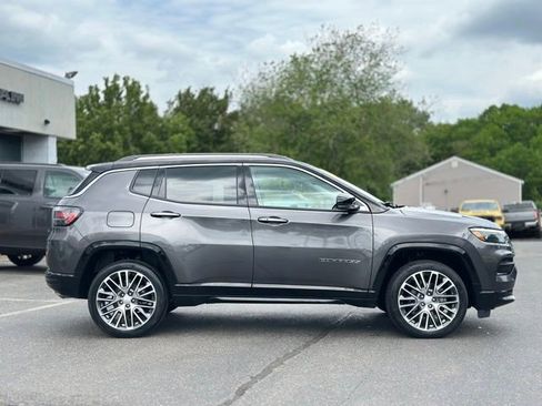 Used 2022 Jeep Compass Limited w/ Elite Group AWD/4WD image 8