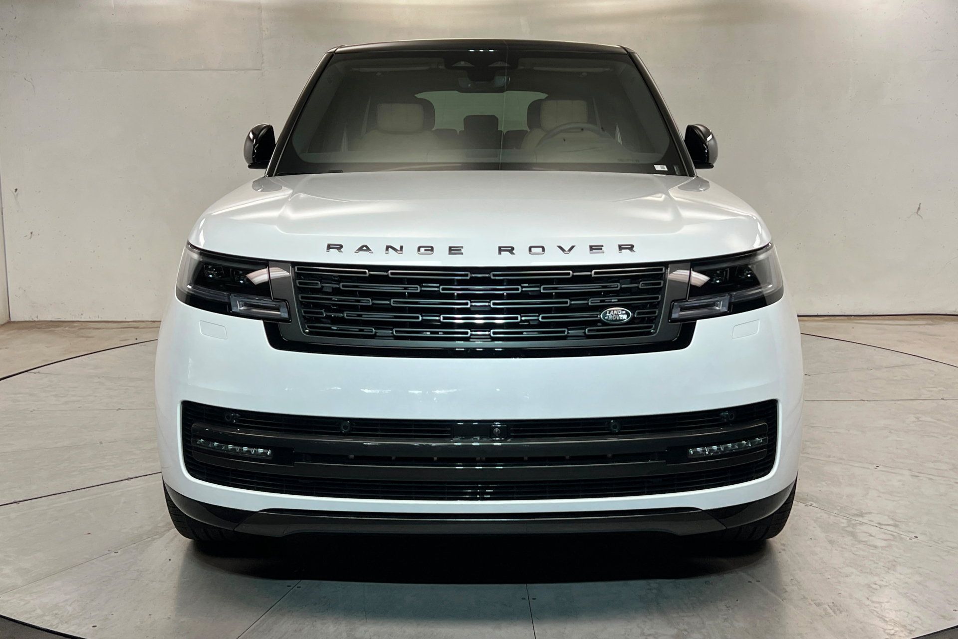 Used 2026 Land Rover Range Rover SE AWD/4WD image 9