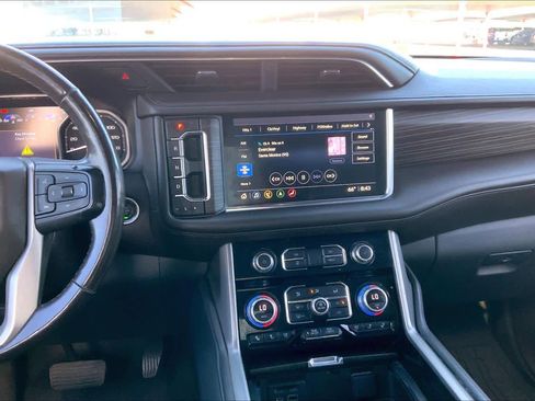 Used 2021 GMC Yukon Denali w/ Denali Ultimate Package AWD/4WD image 7
