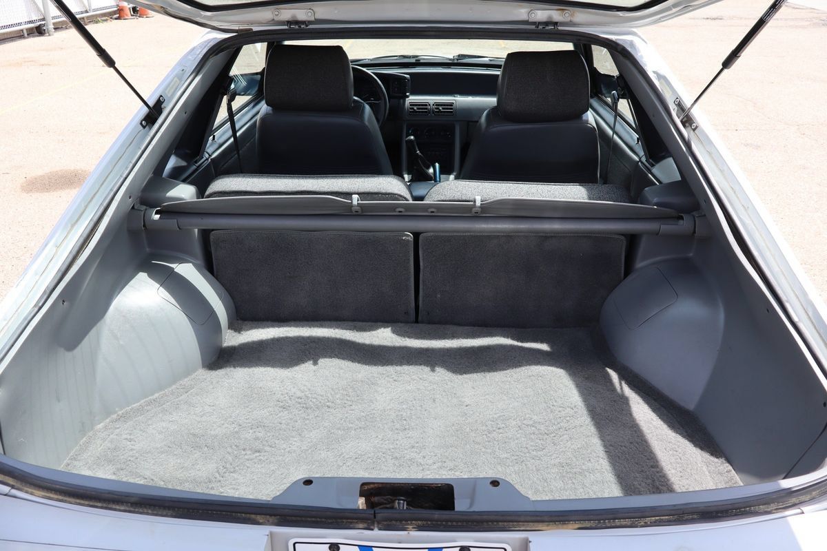 Used 1988 Ford Mustang GT RWD image 14