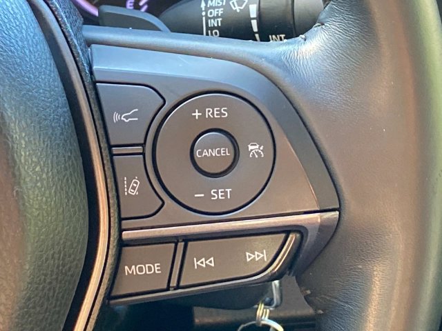 Used 2023 Toyota Camry SE FWD image 19
