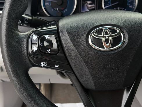 Used 2016 Toyota Camry LE FWD image 17