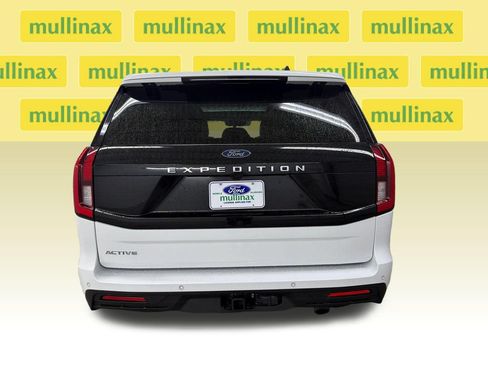 Certified 2025 Ford Expedition Active RWD image 7