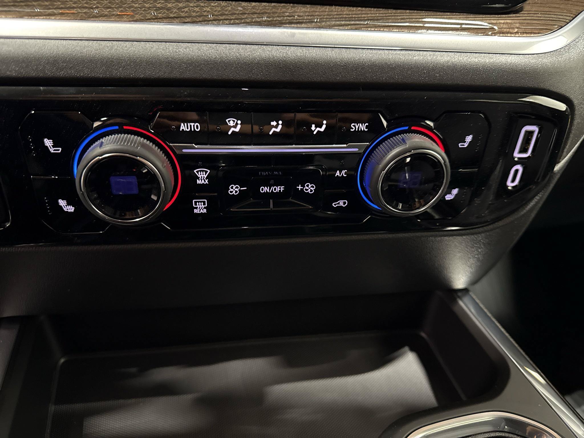 New 2026 Chevrolet Silverado 1500 RST w/ Safety Package AWD/4WD image 16