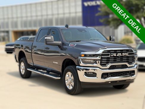 Used 2026 RAM 2500 Big Horn AWD/4WD image 5