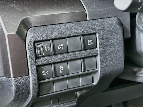 Used 2025 Toyota 4Runner SR5 AWD/4WD image 17